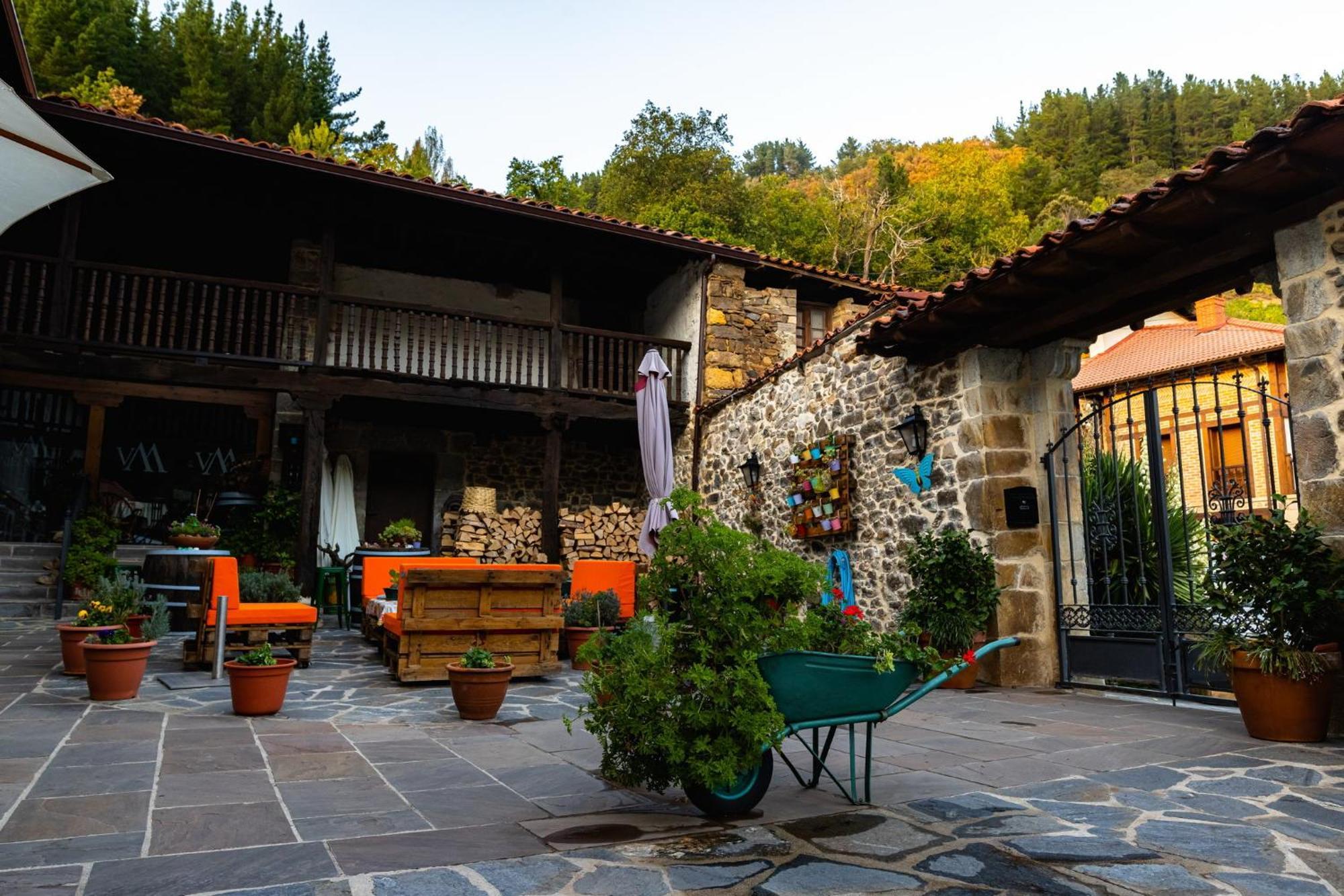 Posada Villa Matilde Cillorigo de Liebana Exterior photo